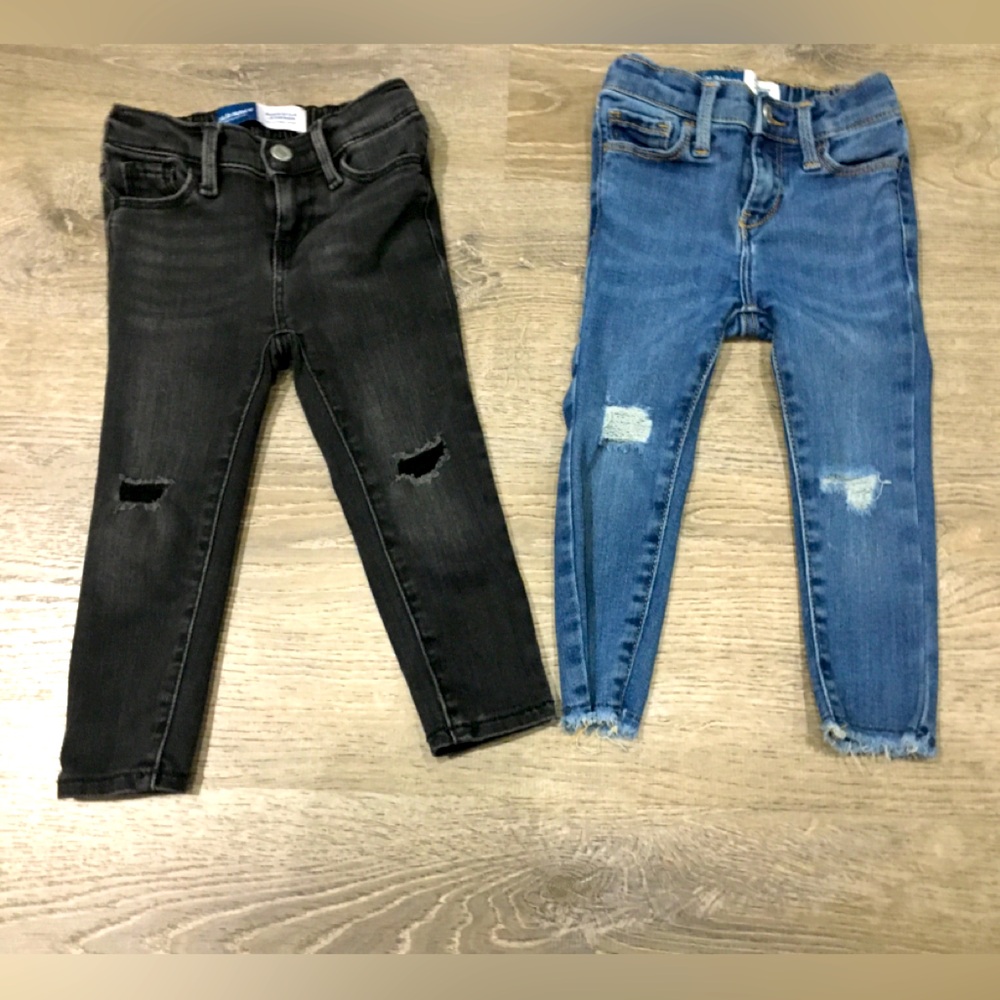 Old Navy. 2 pairs. Toddler 2T. Denim. Skinny jeggings. Black/blue.